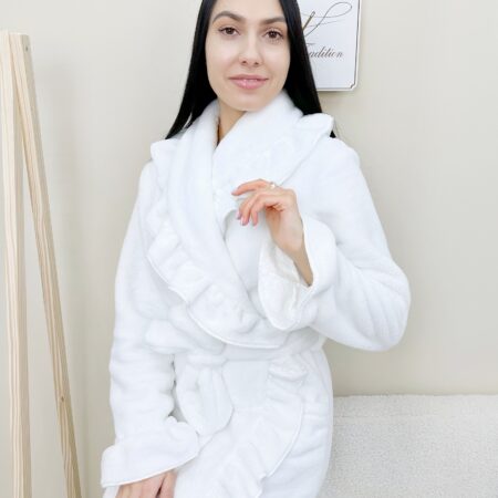 Жіночий плюшевий халат з вишивкою Фантастична жінка